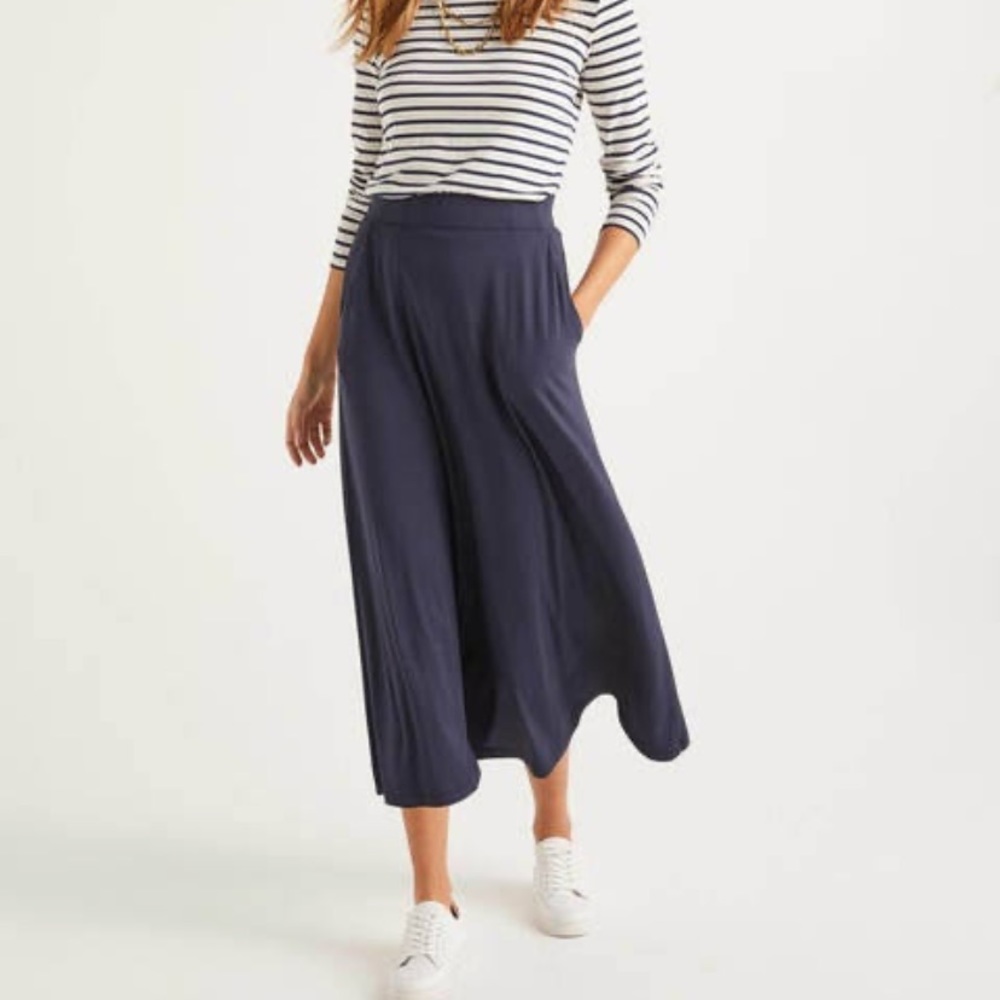 MICHAEL KORS midi navy skirt flair stretchy vintage trending
